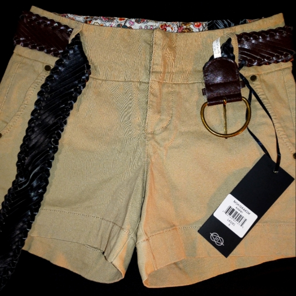 One 5 One Size 6 Women's Shorts